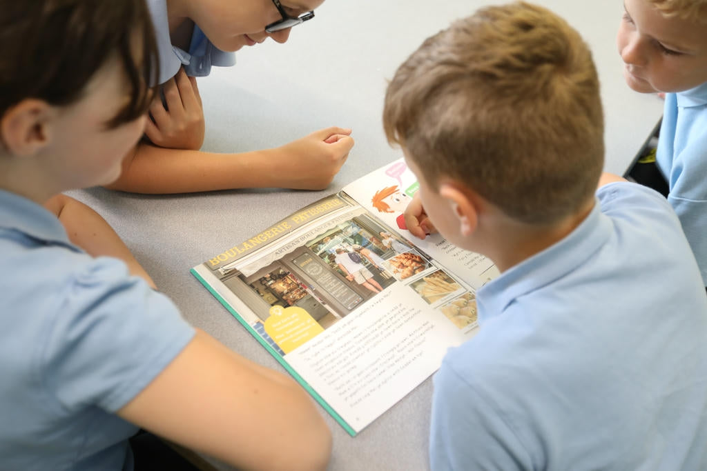 Dewch i Deithio a Dysgu Ffrangeg