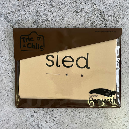 Tric a Chlic Cam 3 - Waled Cardiau Brown